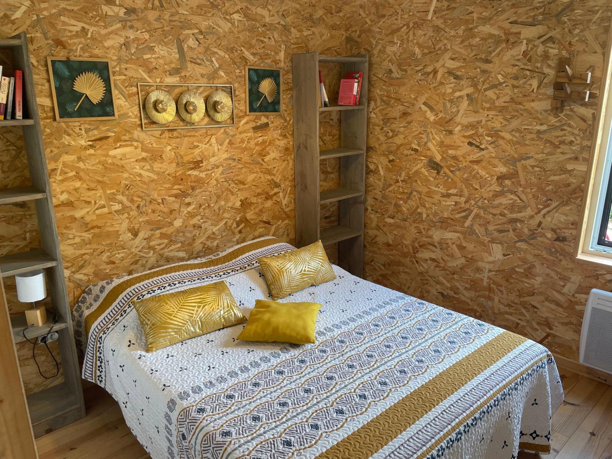 Gite Chalet Bois Bessuejouls エクステリア 写真